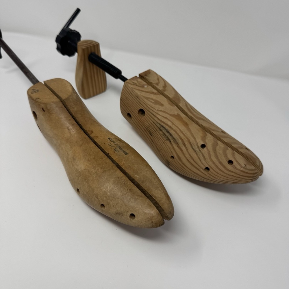 Wooden Shoe Stretchers 2, One VTG mismatched lot, 2 way adjustable Men‎ Women So